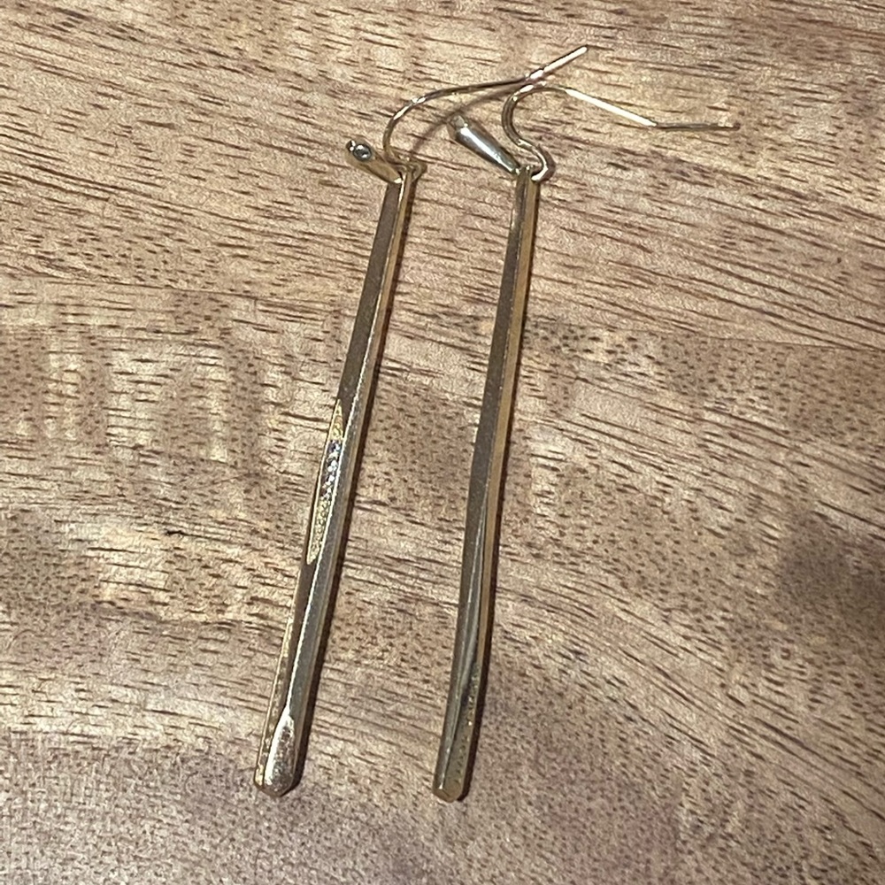 Kendra Scott Gold Bar Drop Earrings